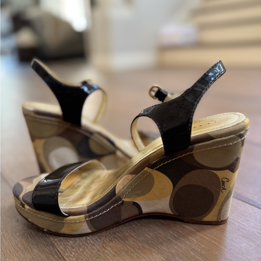 Coach wedges Y2K